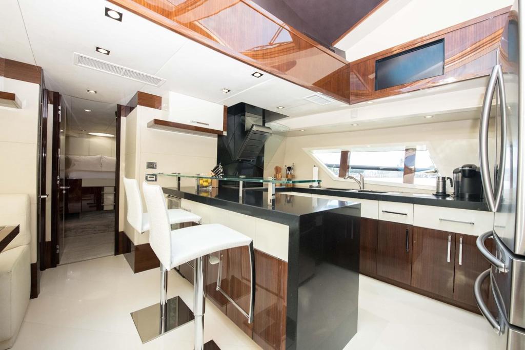 92ft Lazzara New Life